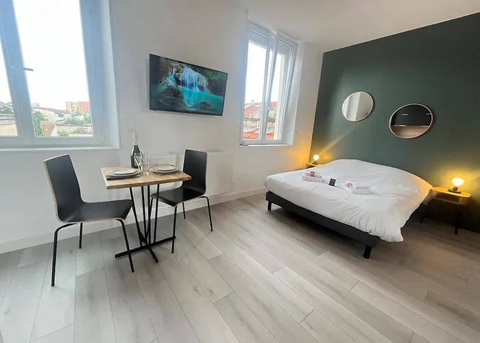 Neufchatel Cosy Calme Proche Centre * Reims